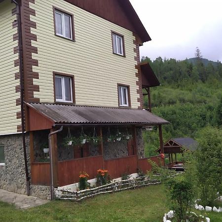 Родинна Оселя Slavske Buitenkant foto