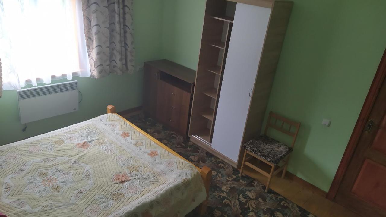 Родинна Оселя Slavske Buitenkant foto