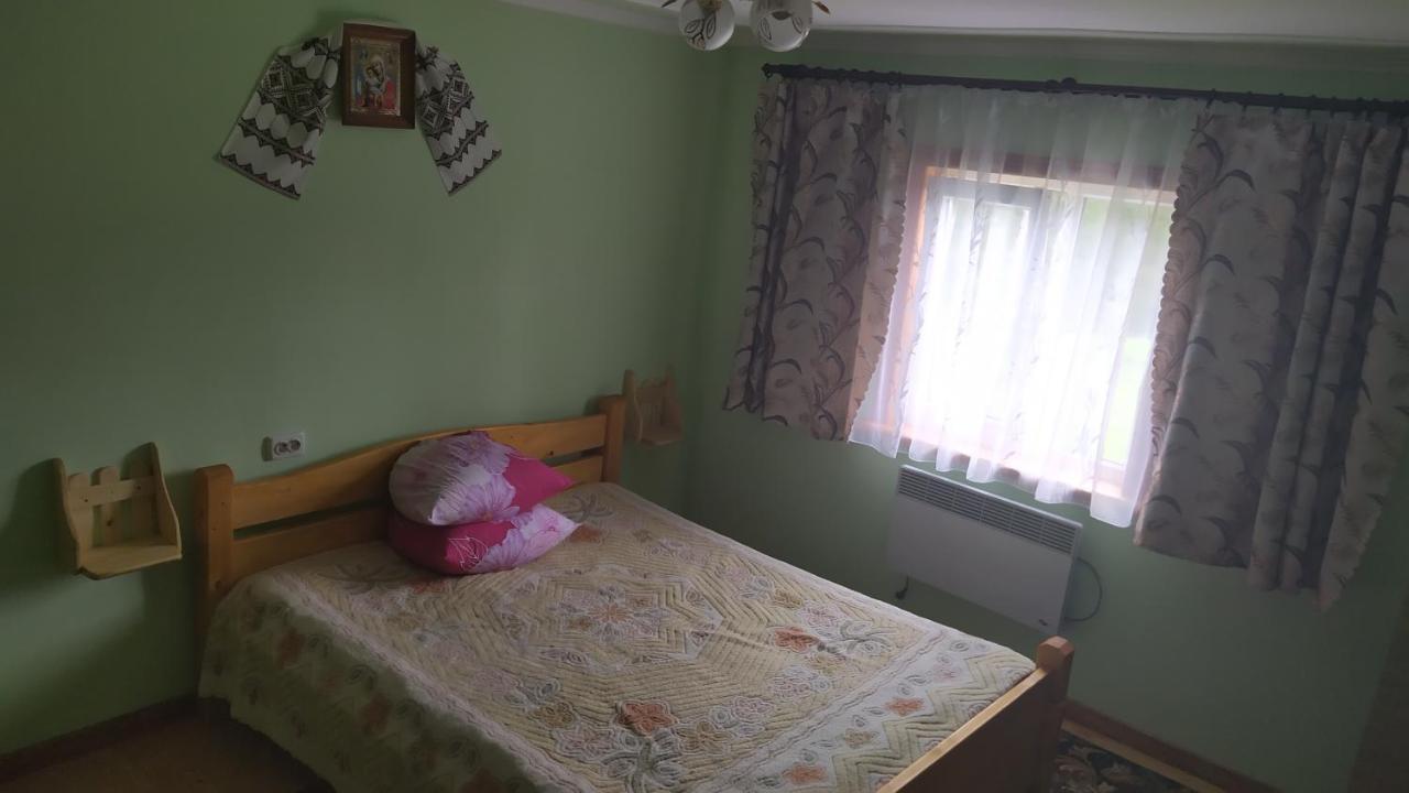 Родинна Оселя Slavske Buitenkant foto